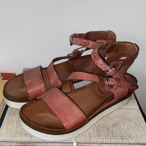 Free People x MJUS Sandals centuries distressed